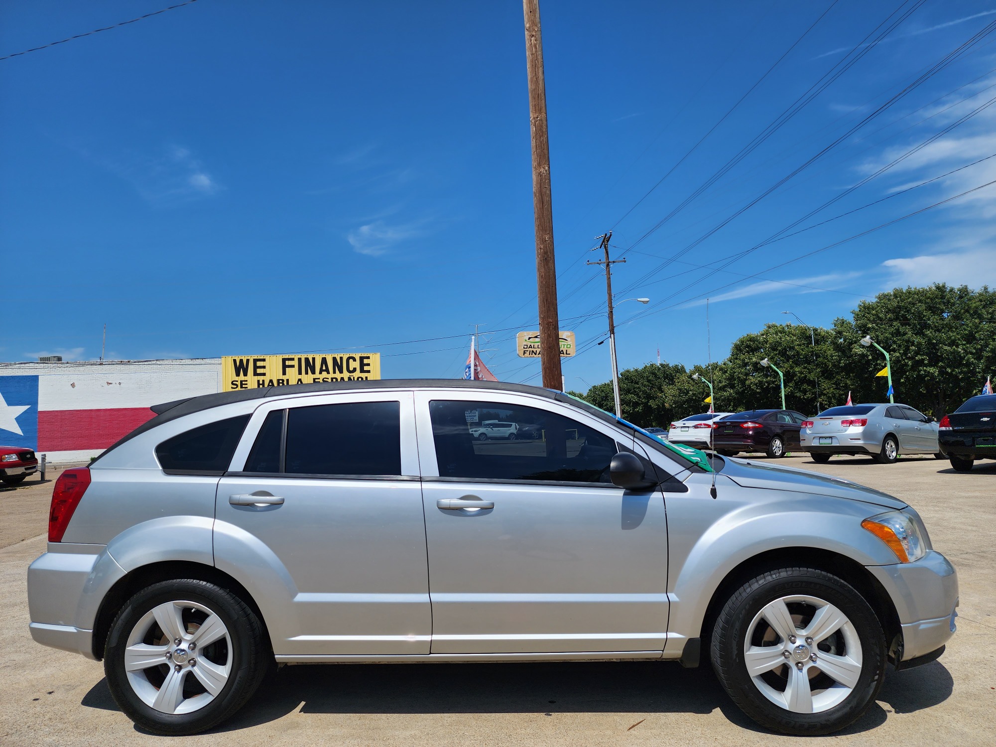 2011 SILVER Dodge Caliber MAINSTREET (1B3CB3HA4BD) , AUTO transmission, located at 2660 S.Garland Avenue, Garland, TX, 75041, (469) 298-3118, 32.885387, -96.656776 - Welcome to DallasAutos4Less, one of the Premier BUY HERE PAY HERE Dealers in the North Dallas Area. We specialize in financing to people with NO CREDIT or BAD CREDIT. We need proof of income, proof of residence, and a ID. Come buy your new car from us today!! This is a very well cared for 2011 DO - Photo #2